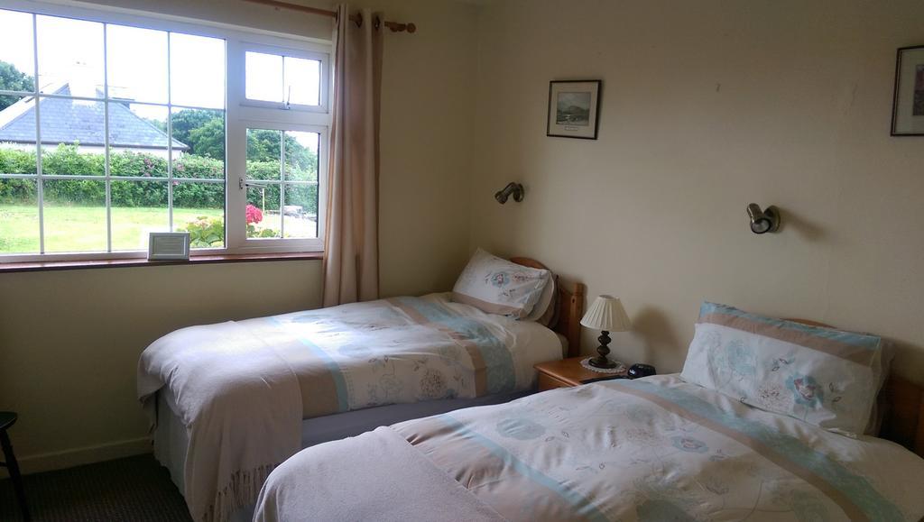Ocean View B&B คิลลาร์นีย์ ภายนอก รูปภาพ