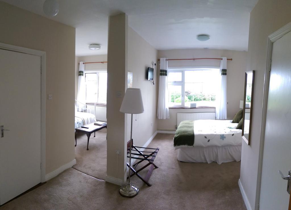 Ocean View B&B คิลลาร์นีย์ ภายนอก รูปภาพ